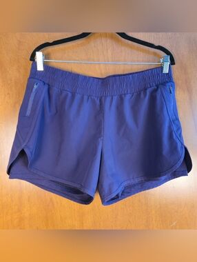 Athletic Works Women's DriWorks  Core Running Shorts W/ Liner  Large